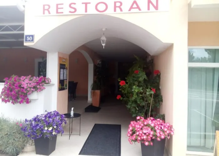 Pansion Restoran Marin